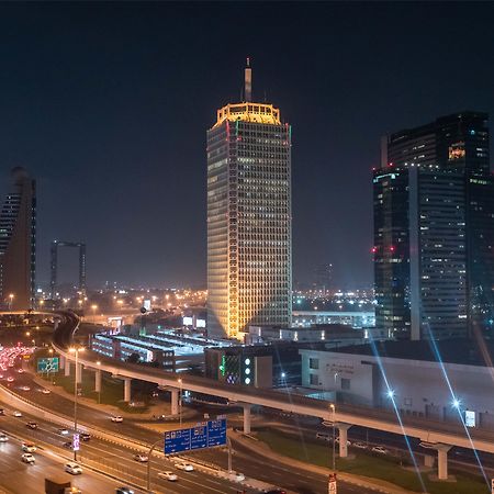 Voco Dubai, An Ihg Hotel Exterior photo The complex at night