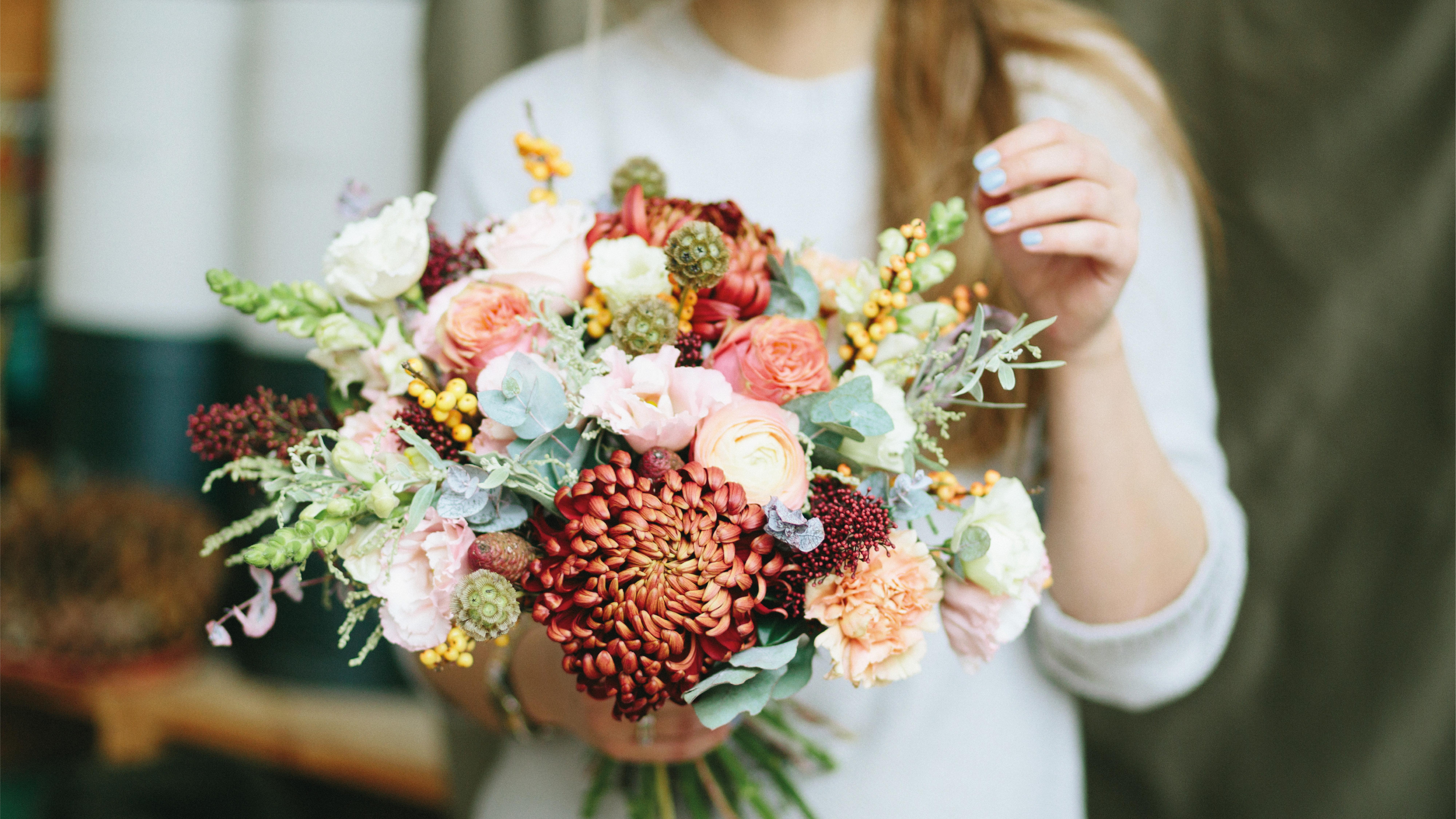 Voco Dubai By Ihg Hotel Exterior photo A bridal bouquet